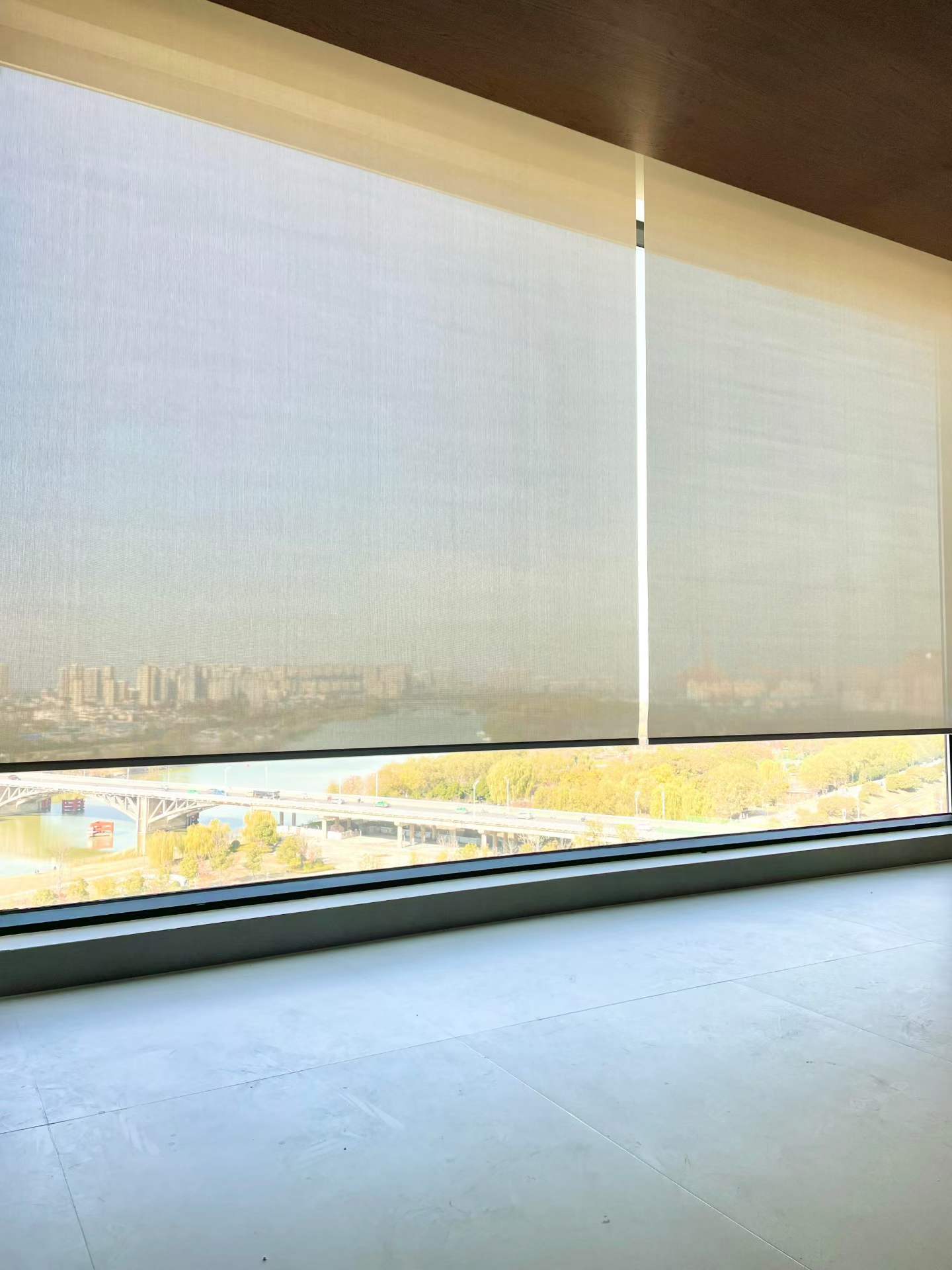 roller curtain