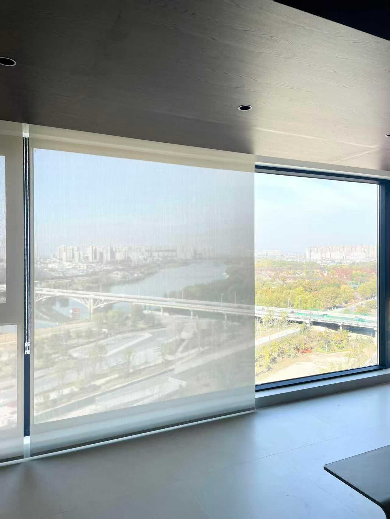 roller curtain